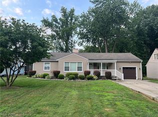 3525 Surrey Rd SE, Warren, OH 44484