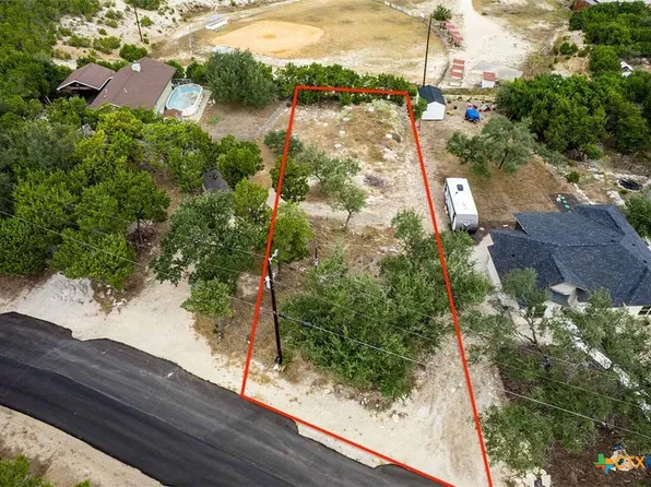 807 Scenic Hills Dr, Canyon Lake, TX 78133