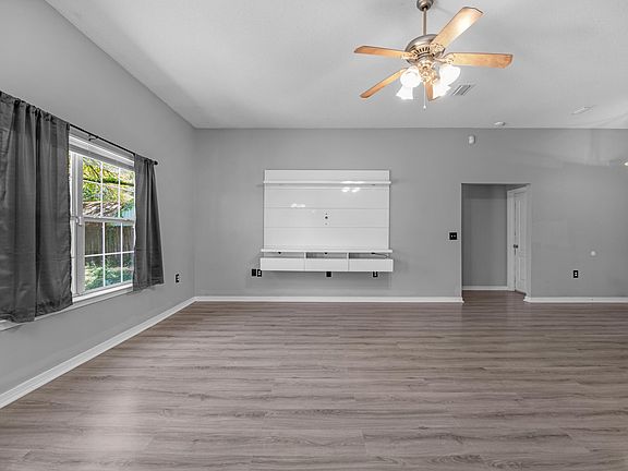 4th image of 710 Glenn Pl