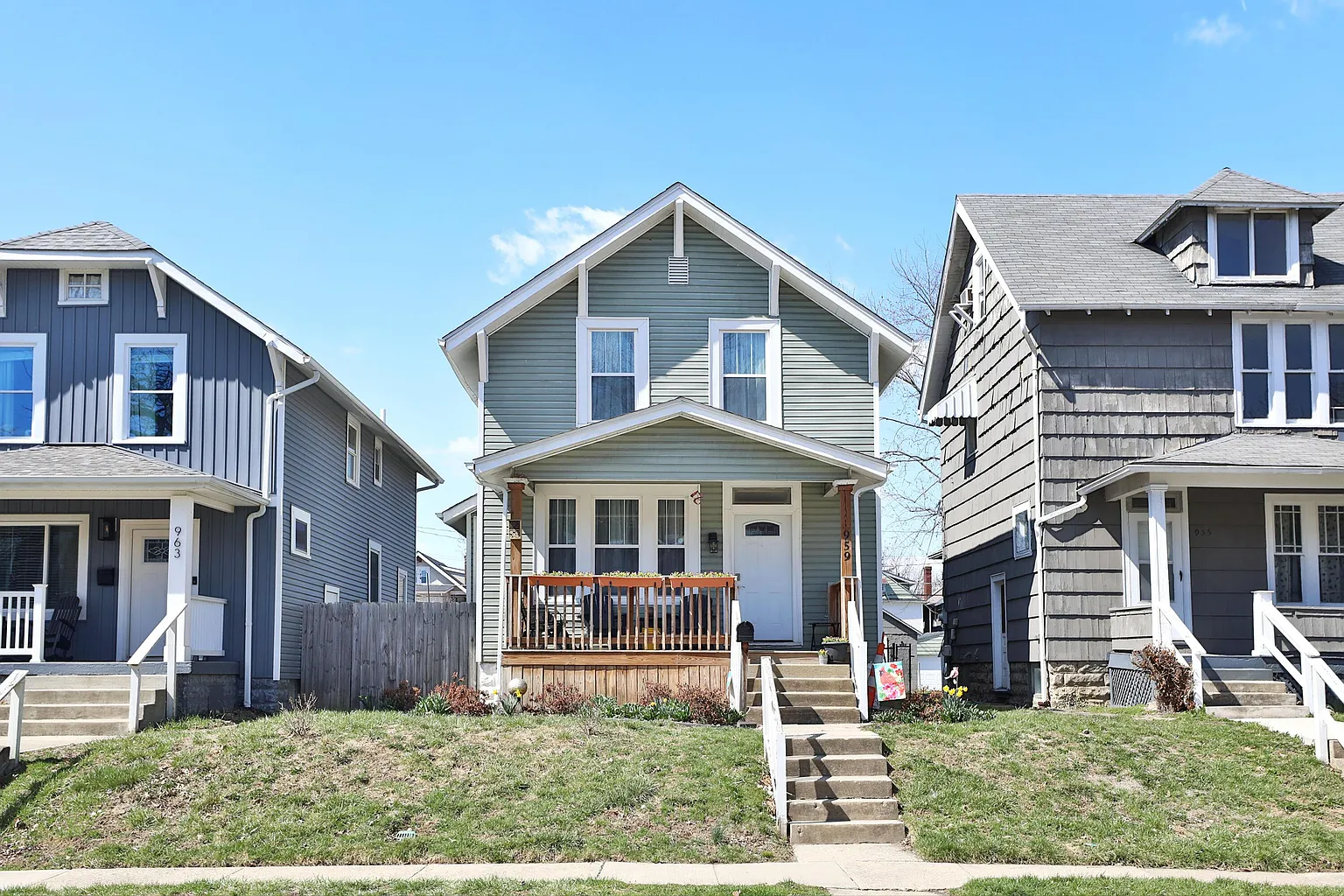 959 S Champion Ave photo 1