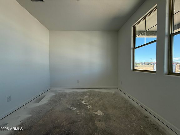 5th image of 9627 W TAMARISK Avenue