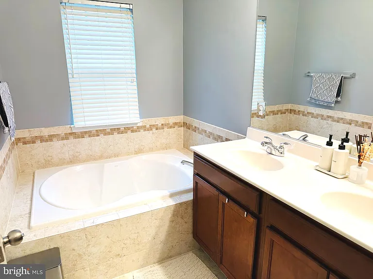 12615 Horseshoe Bend Cir — Photo 17