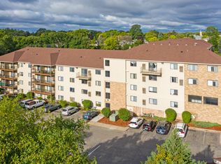 Rainbow Plaza, Anoka, MN 55303