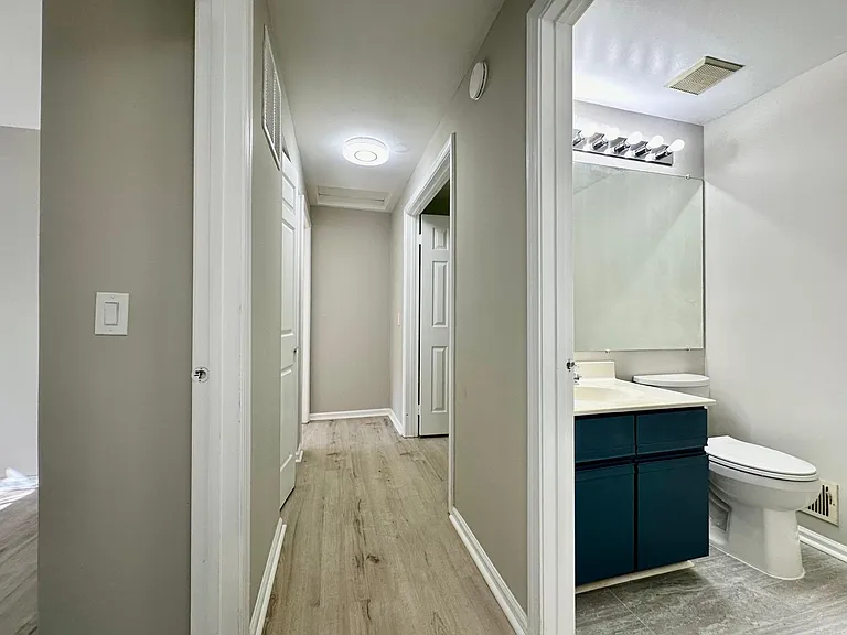 4 Abbey Bridge Ct — Photo 27