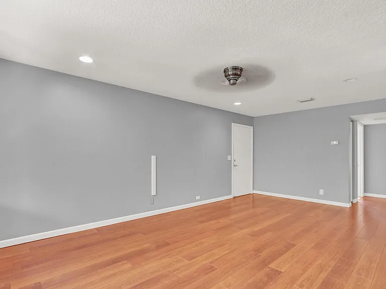 312 Southwind Dr #207 — Photo 4