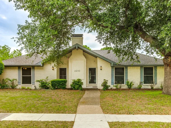 2210 Silver Holly Ln, Richardson, TX 75082