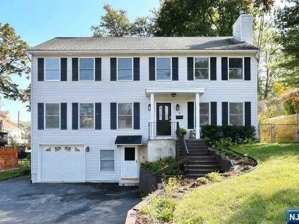 78 Taylor St, Hillsdale, NJ 07642