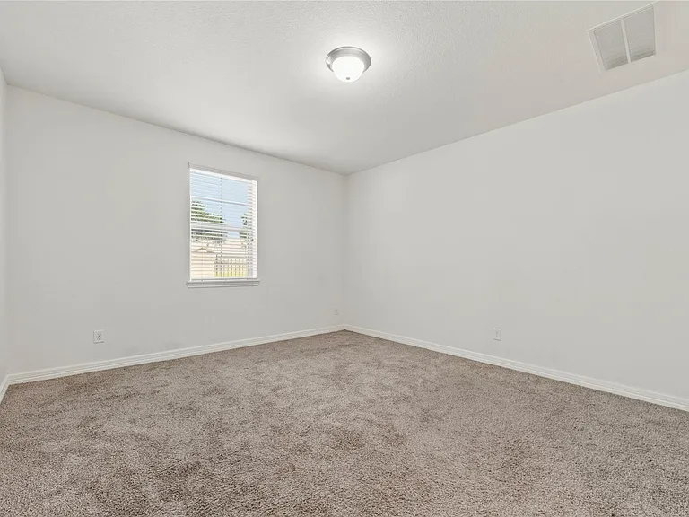 9679 Towne Lake Pkwy — Photo 17