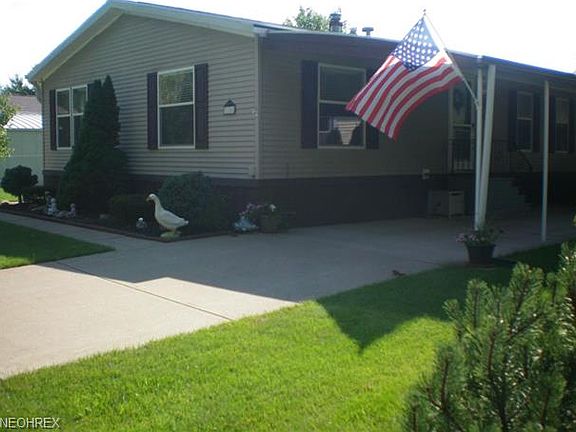 2nd image of 116 Pin Oak Cir