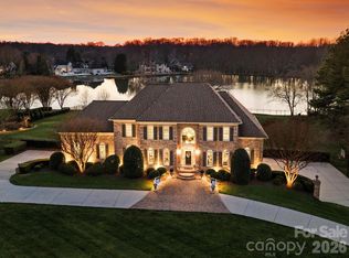 433 Landsbury Dr, Waxhaw, NC 28173