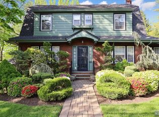 25 Irving Ave, Englewood Cliffs, NJ 07632