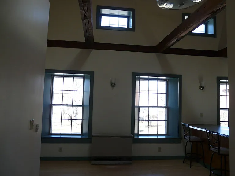 165 Main St — Photo 4
