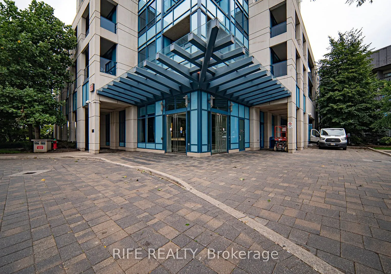 2 bed, $4,200 — Photo 4