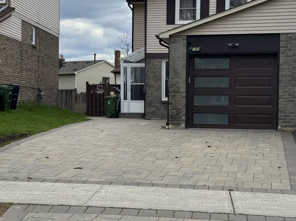 180 Valley Stream Dr, Toronto, ON M1V 2A5