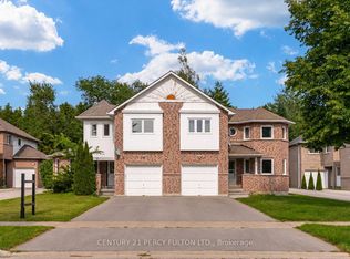 375 Chickadee Ct, Pickering, ON L1V6Y4
