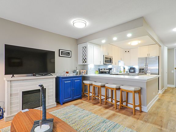 3rd image of 405 N Wabash Ave Unit 4012