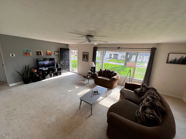 114 Elbar Dr — Photo 13
