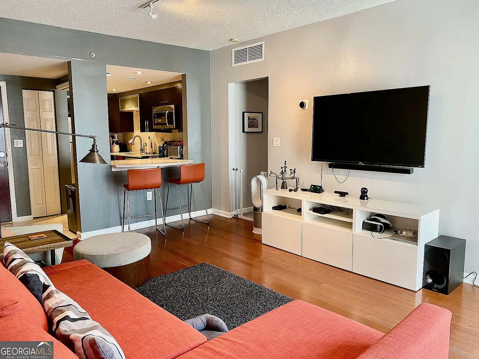 1 bed, 805 sqft, $2,450 — Photo 4