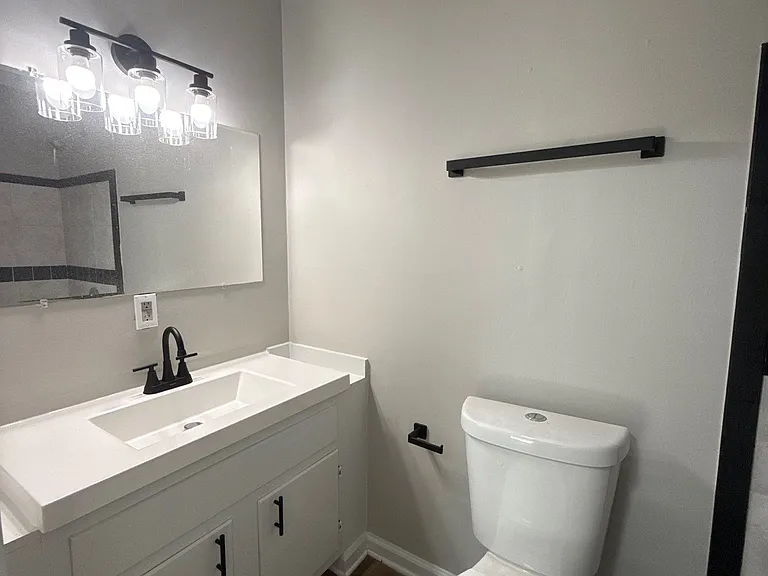 925 Norris St — Photo 5