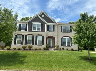 716 Yorkshire Dr, Columbus, IN 47201