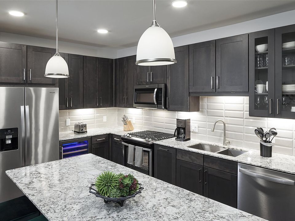 1st image of 5625 Belmont Ave APT 232