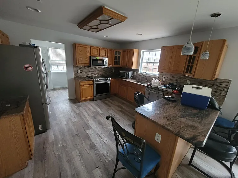 6 Merrick Rd — Photo 21