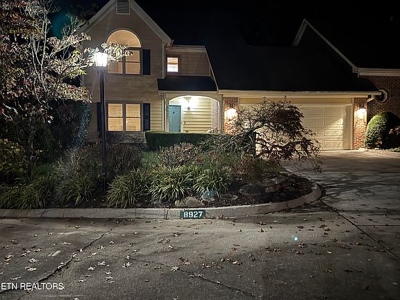 3rd image of 8927 Wesley Pl
