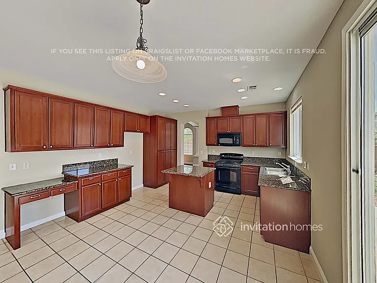 2380 Kelsey Ct — Photo 9