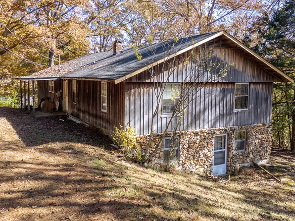 1317 Shawnettee Rd, Collinwood, TN 38450