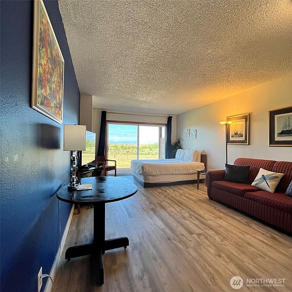 3rd image of 304 14th Street NW #117