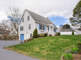 39 Drakes Island Rd, Wells, ME 04090