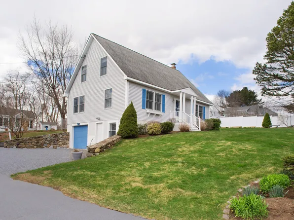 39 Drakes Island Road, Wells, ME 04090