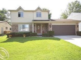 33629 Cadillac St, Farmington Hills, MI