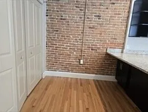319 Spruce St #2 — Photo 9