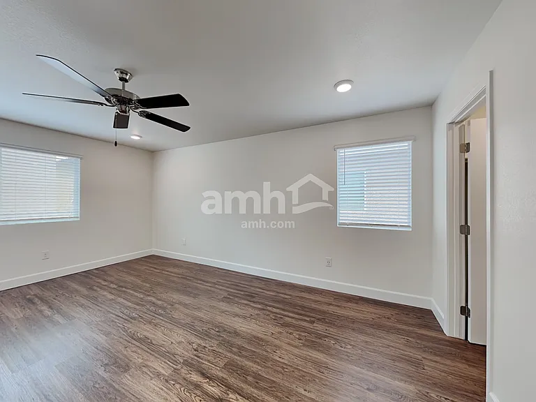 6035 Theodore St — Photo 17