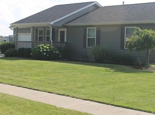 716 Hickory St NW, Demotte, IN 46310