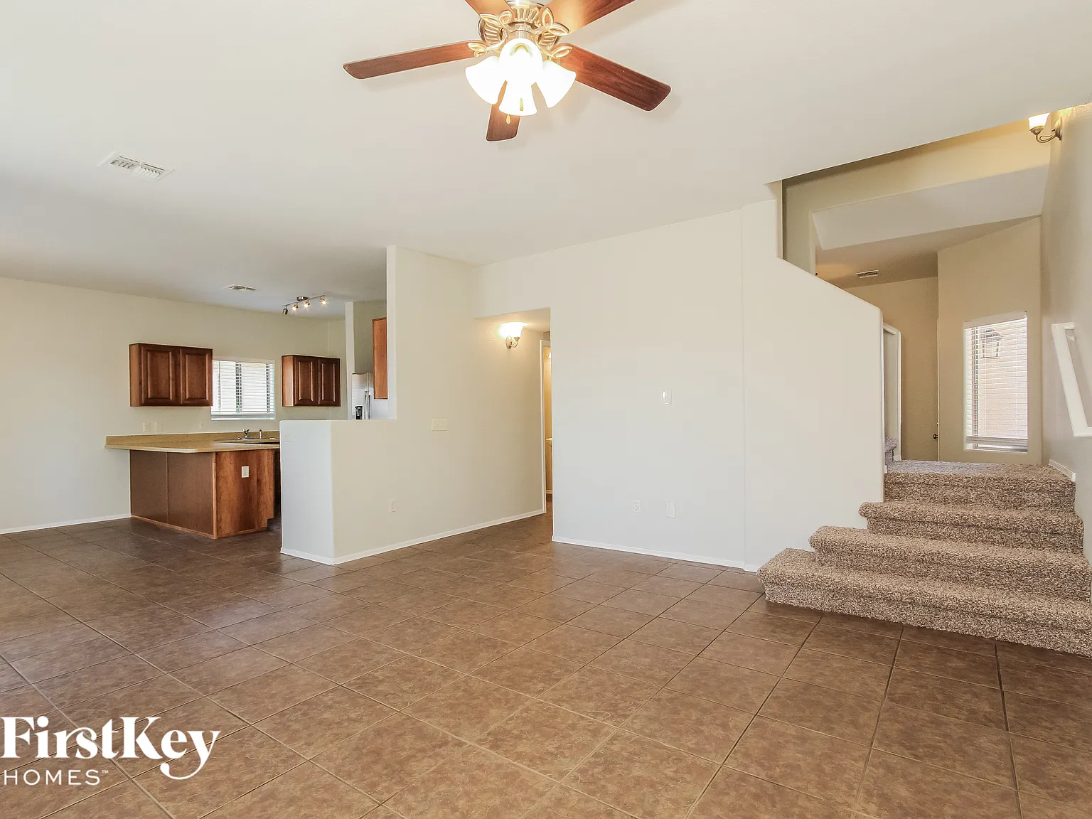 4 bed, 2.5 bath, 2199 sqft, $2,005 — Photo 3
