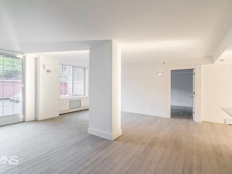 423 Ocean Pkwy #1A — Photo 4