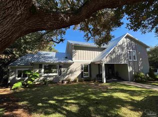 68 Shoreline Dr, Gulf Breeze, FL 32561