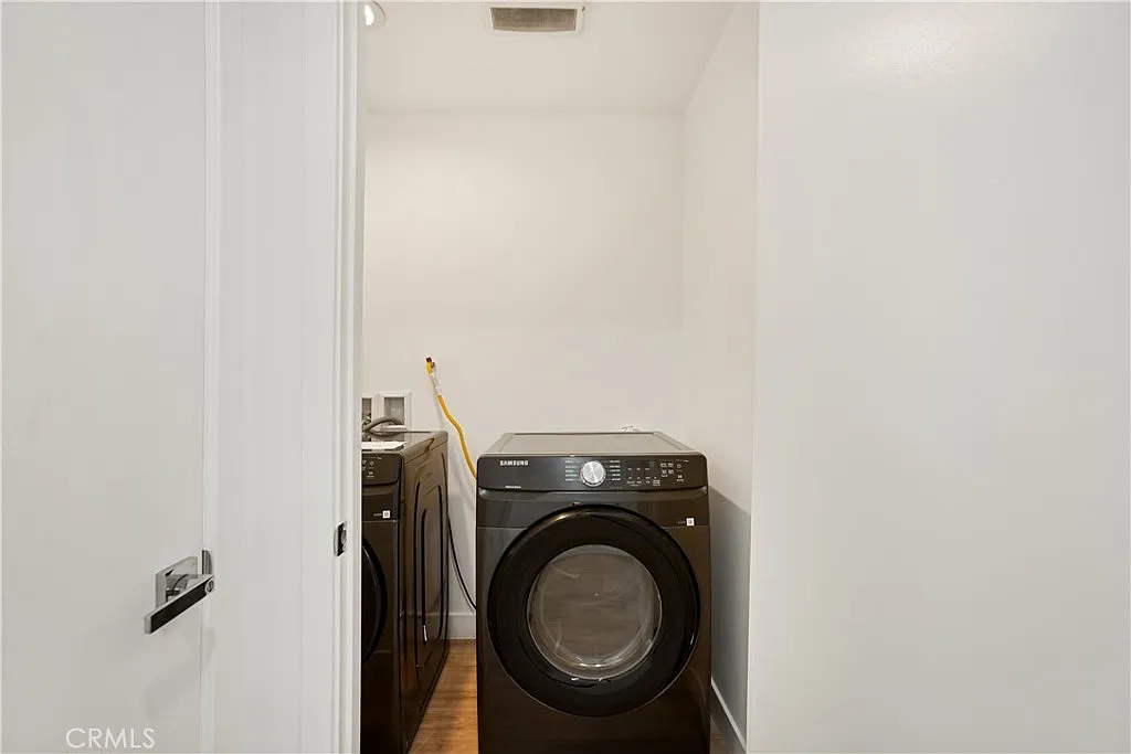 2 bed, 658 sqft, $2,699 — Photo 4