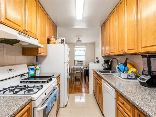 60-11 Broadway image 12 of 16