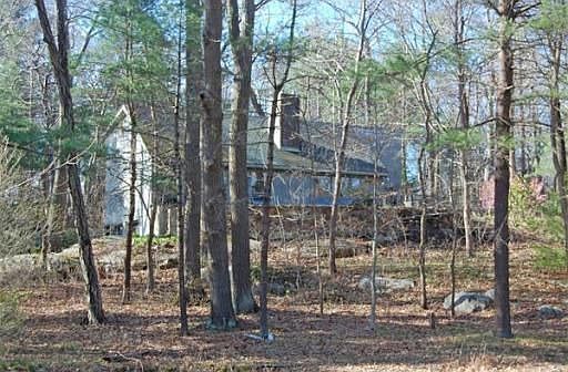 4th image of 18 Paine Ave