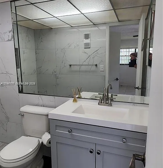 931 NE 199th St #20222 — Photo 14