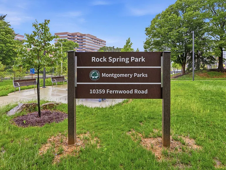 6924 Rockledge Dr — Photo 49