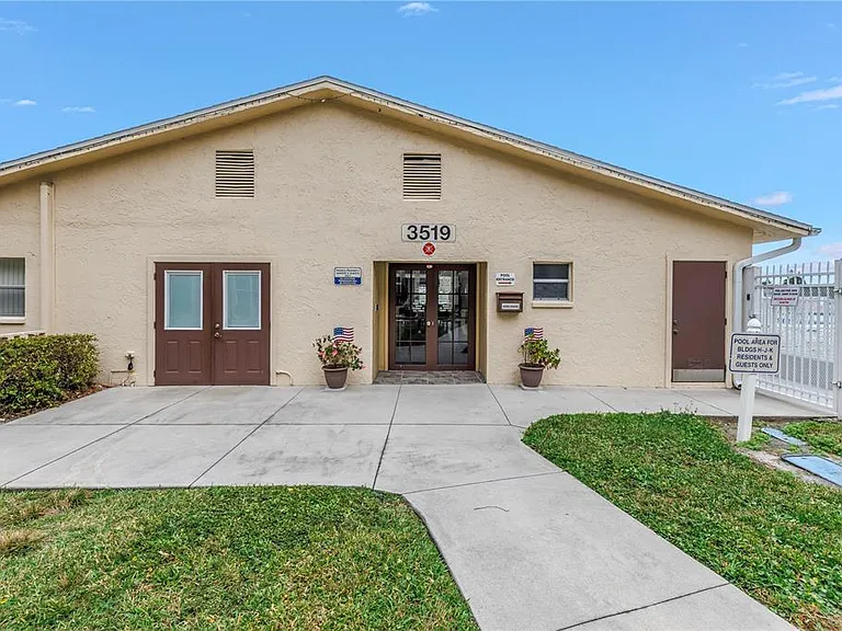 3500 Lake Bayshore Dr #K101 — Photo 32