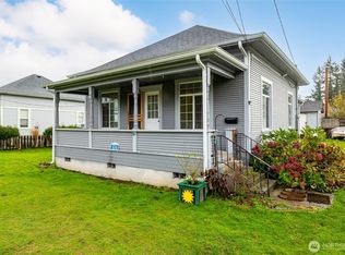 1016 E Orange Avenue, Burlington, WA 98233