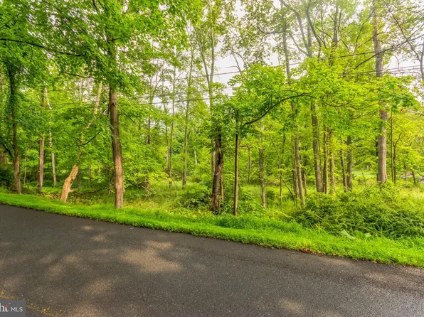 2245 Brookside Dr, Martinsville, NJ 08836