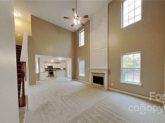 4th image of 7827 Belchester Cir