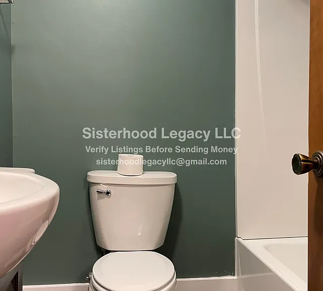838 S Oak St — Photo 20
