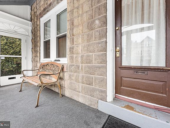 3rd image of 410 New St